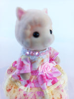 sylvanian families mothers dress pink floral.Yellow lace trims.Close up view.