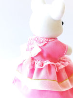 sylvanian families mothers pink and gold dress.Back view.