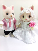 Sylvanian Families Bride and Groom Pink and White Wedding Set
